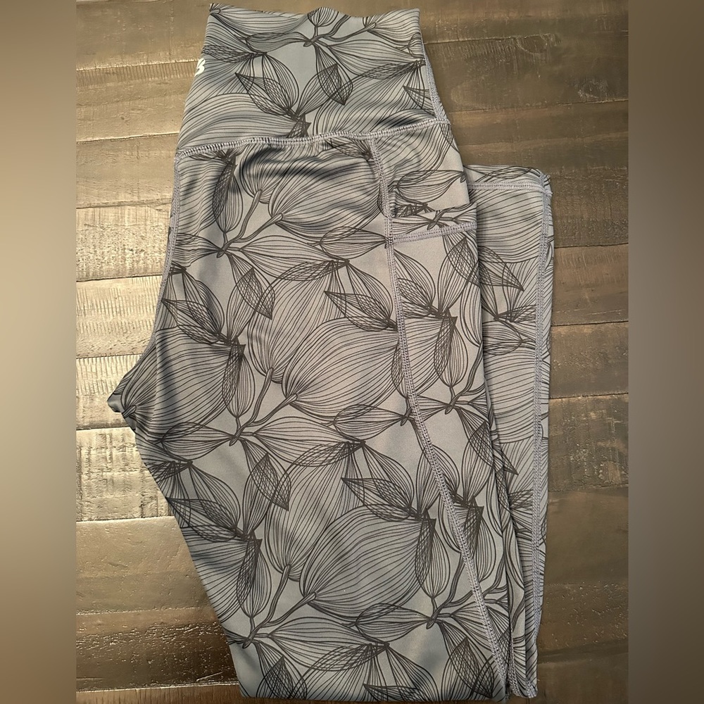 Buffbunny legging, size large.